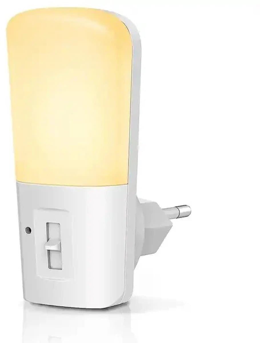 Nachtlampje voor Stopcontact - Dag en Nacht Sensor - Voor Volwassenen, Kinderen en Baby's - Dimbaar Warm Wit Licht (EAN: 8720387363803): Waarom ik er meteen van hield