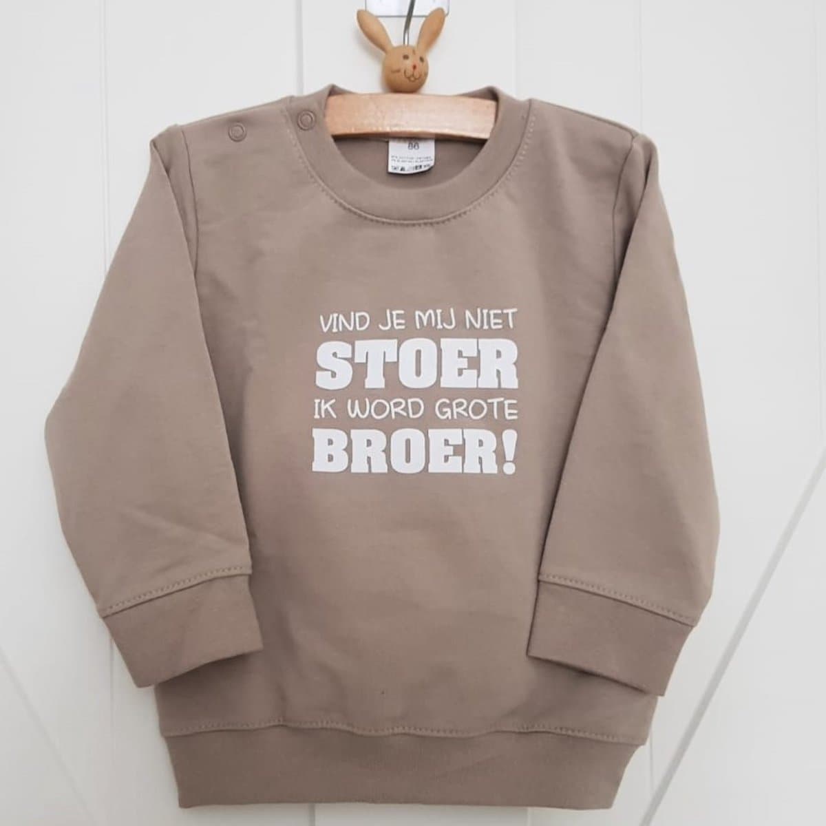 Sweater trui shirt voor kind - vind je mij niet stoer Ik word grote broer - beige - Maat 98 - Big bro brother - Familie uitbreiding - Zwangerschap aankondiging hoera stoer bekendmaking baby (EAN: 7423331711750)