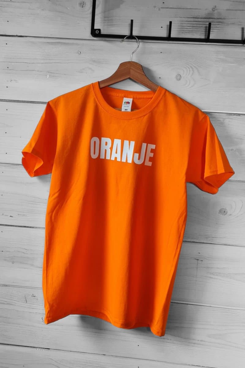 Koningsdag shirt - unisex - oranje - small - oranje shirt - t-hsirt oranje - willem alexander - feest - oranje kleding - koningsdagkleding - small - unisex (EAN: 6150933517558)