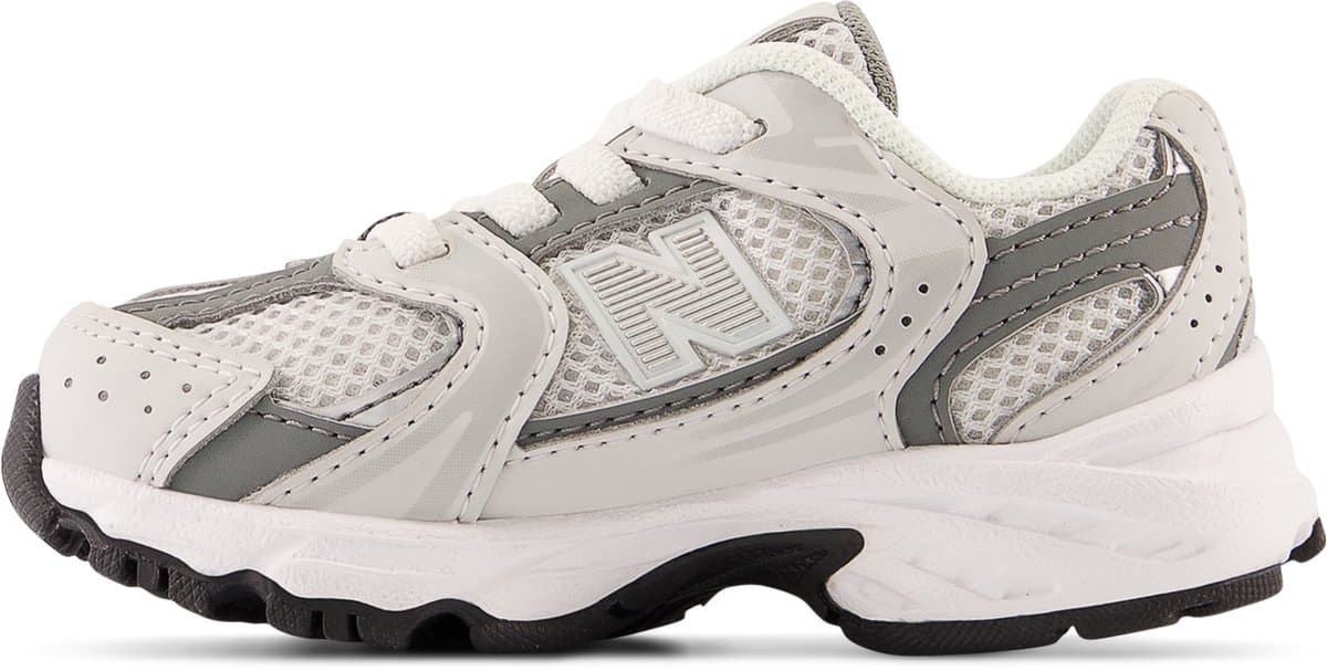 New Balance IZ530 Unisex Sneakers - Grey Matter (EAN: 0196432892631): 1️⃣ Waarom ik deze sneakers zo interessant vind