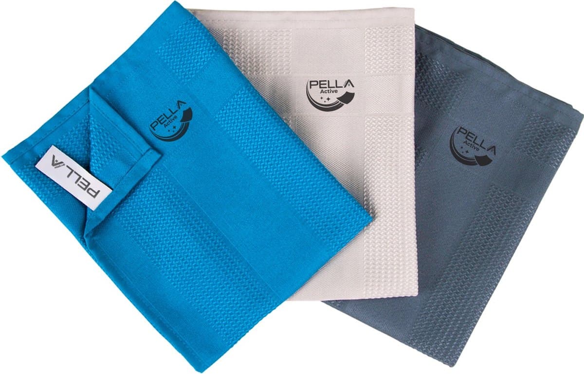 PELLA ACTIVE- blauw- schoonmaakdoeken-microvezel doek-chloorbestendig-streeploos-pella doek-autodoek-wonderdoek-raamdoek-chloorproof-poetsmiddelen (EAN: 7649988102660)