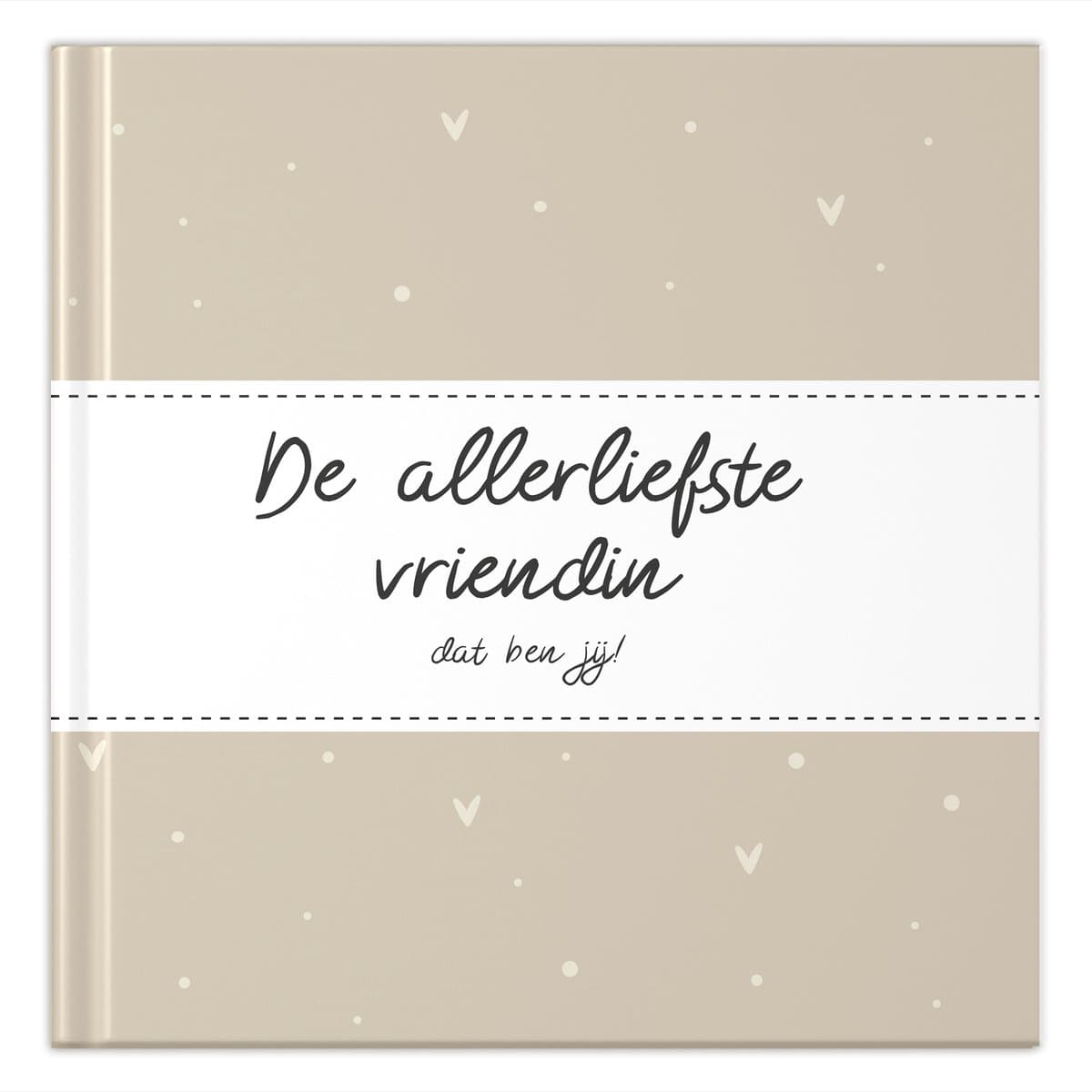 Fyllbooks - Invulboek Allerliefste Vriendin - Cadeau voor Vriendin - Vriendenboekje - Incl. Quotes en 6 Fotopagina's - 30 Pagina's (EAN: 9789083318066): 💡 Waarom een invulboek