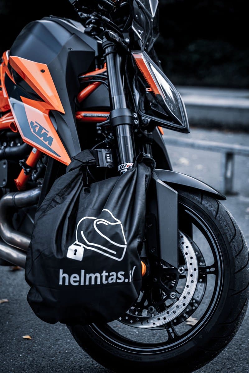 JW-Moto Helmtas met slot - waterdicht - voor elke helm - Pro-Bag (EAN: 8720844063420)