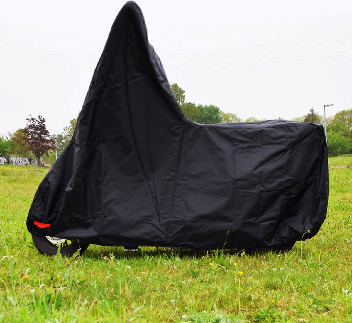 Maxxcovers - Scooterhoes met Windscherm Waterdicht - Universele Hoes voor Buiten - Ook voor Vespa Sprint Scooter - Maat M - Zwart (EAN: 8720726498005)