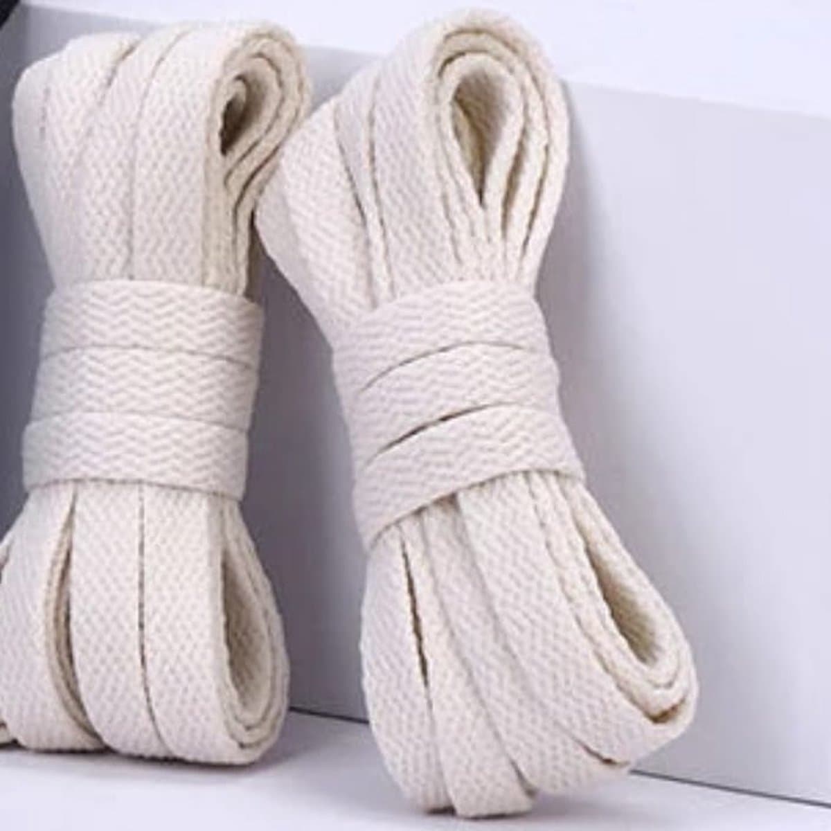 Veters 120CM geschikt voor Sneakers - Licht Beige - Sail - 120cm - veter - laces - platte veter - plat - 120 cm - sneaker (EAN: 9507961733141)