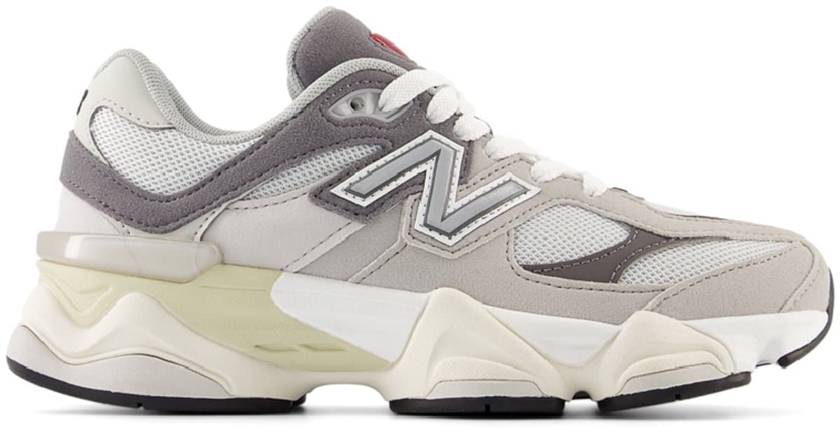 New Balance 9060 - GS - Rain Cloud - Maat EU 38.5 (EAN: 0197375515526)