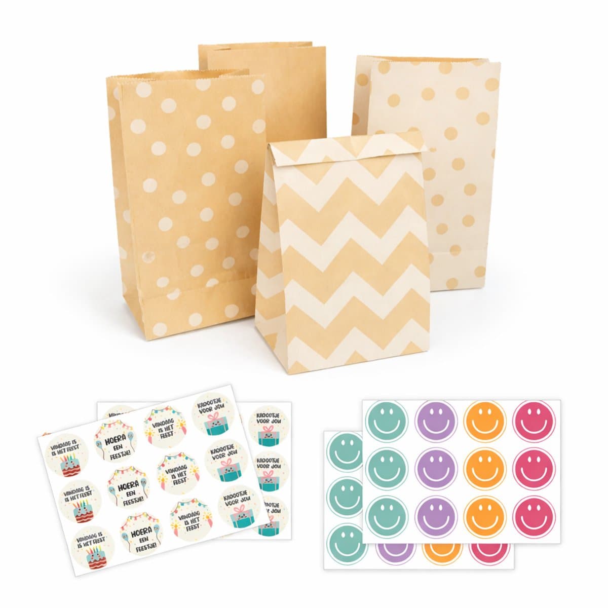 24 stuks Papieren Zakjes Cadeauzakjes met 48 stickers - 13x23cm Bruin Kraftpapieren Uitdeelzakjes Kinderfeestje met Bijgeleverde Sluitstickers (EAN: 8720986591539)