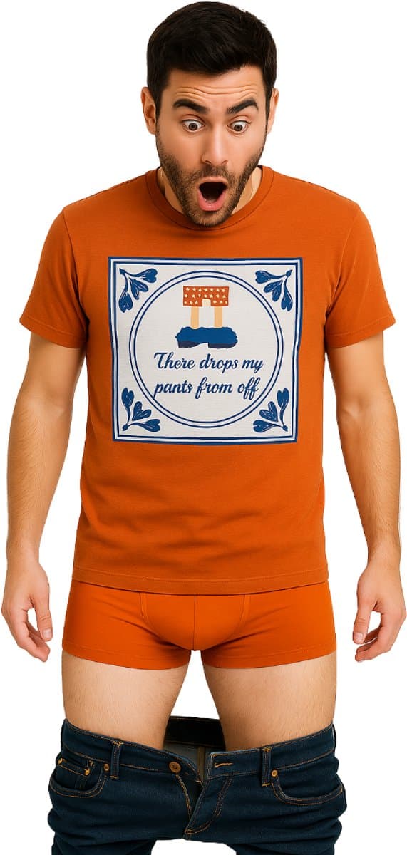 JAP Oranje Koningsdag - WK voetbal 2025 heren shirt (Maat L) - Regular fit - Oranje kleding - "There drops my pants from off" - 100% Katoen t-shirt (EAN: 8720929478668): Wat is het precies