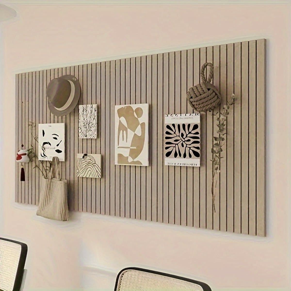 Groot prikbord, decoratief vilten prikbord 120 x 60 cm, opvouwbaar fotodisplaybord, visionboard voor school, thuis, keuken, kantoor, muren, bruin (EAN: 8721525617819)