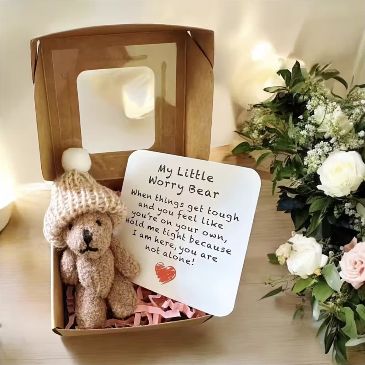 Cadeau Geschenk - Little Worry Bear - Troostbeer - In Geschenkdoosje - Steunbeer - Klein Knuffel - Cadeau - Klein Geschenk - Beer In Doosje - Ik Denk Aan Je - Beterschap (EAN: 8721398245607)