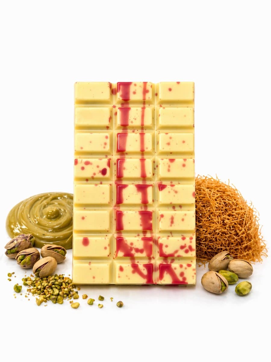 Candyshop Lolo's Dubai Chocolade Pistache 45% Crunchy Kadayif White en-Pink Edition Limited 200 gr Viral &De beste (EAN: 8720892516756)