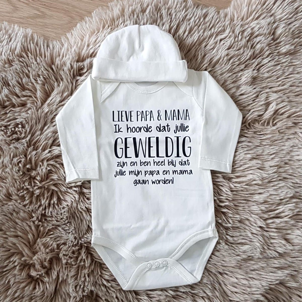 Baby rompertje met tekst Lieve papa en Mama Ik hoorde dat je geweldig bent en ben heel blij dat jij mijn  gaat worden! ... ontmoeten! | lange mouw | maat 50-56 | aankondiging bekendmaking zwangerschap cadeau voor liefste aanstaande opa oma oom tan...