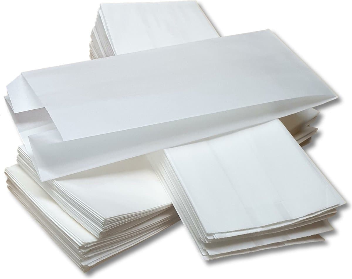 Prigta - Papieren zakjes - met zijvouw - wit - 50 stuks - 150 gram - 9x7x20cm - vetvrij / Ersatz / snackzak / koekzak (EAN: 8720682330319)