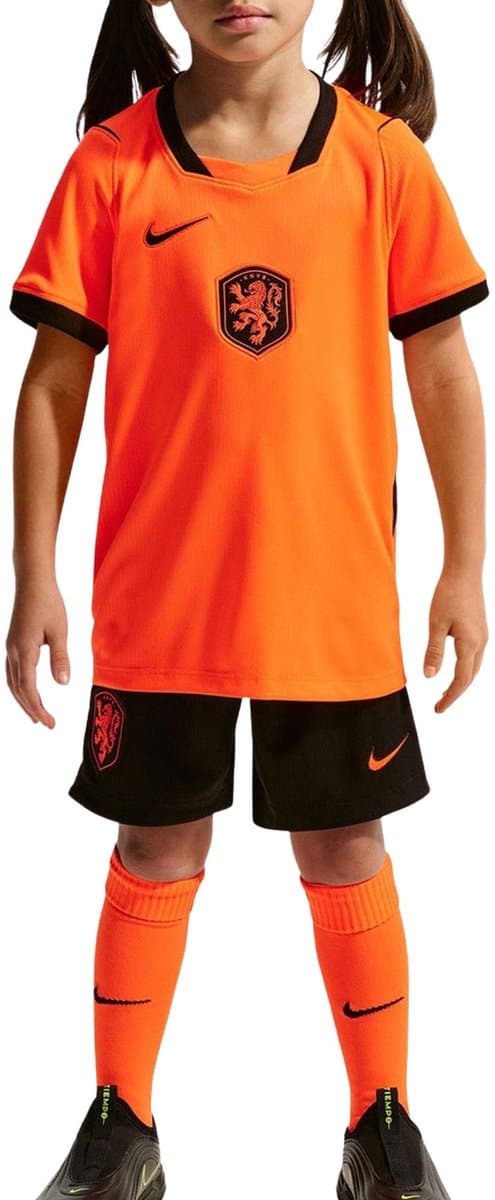 Nike Nederlands Elftal Tenue Thuis WK2026 Junior - Maat 104-110 (EAN: 0198726252961): 🏆 **Nike Nederlands Elftal Tenue Thuis WK2026 Junior Een Hit bij Onze Mini-Fans!**