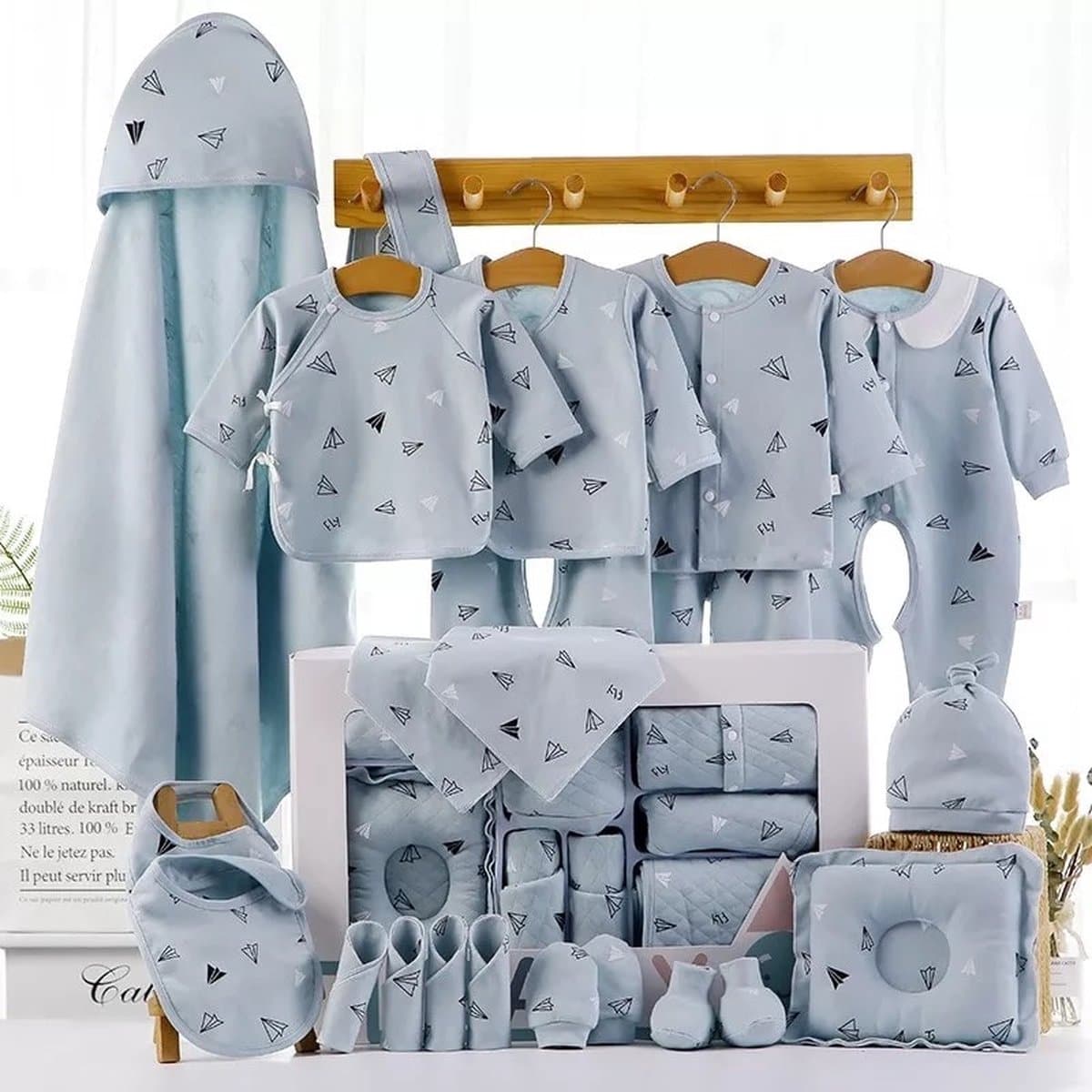 22-delig Newborn Baby Kleding Jongens | Baby Cadeau - 22 stuks | Kraam cadeau | Babyshower Cadeau Set | 0-6 Maanden - Blauw (EAN: 5407010130010)