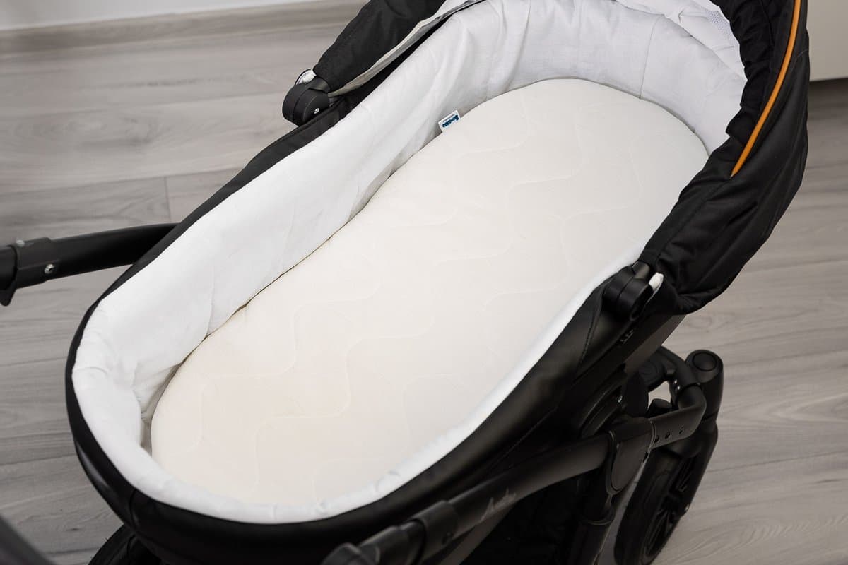 Sensillo Baby - Kinderwagen Matras Gewatteerd 75 x 35 cm - Kinderwagenmatras - Reiswiegmatras (EAN: 6094148459411): Waarom Dit Kinderwagenmatras Zó Speciaal Is