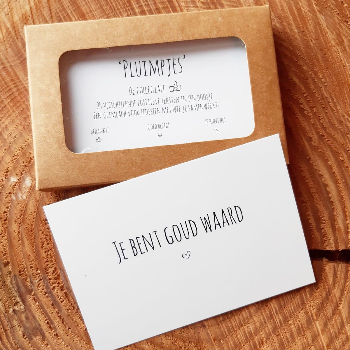 Complimentenkaartjes voor collega's - Pluimpjes Collegiale Set - complimentenkaarten op klein formaat met positieve teksten - cadeau - complimenten - motivatiekaarten - Liefs op papier (EAN: 7061284294359)