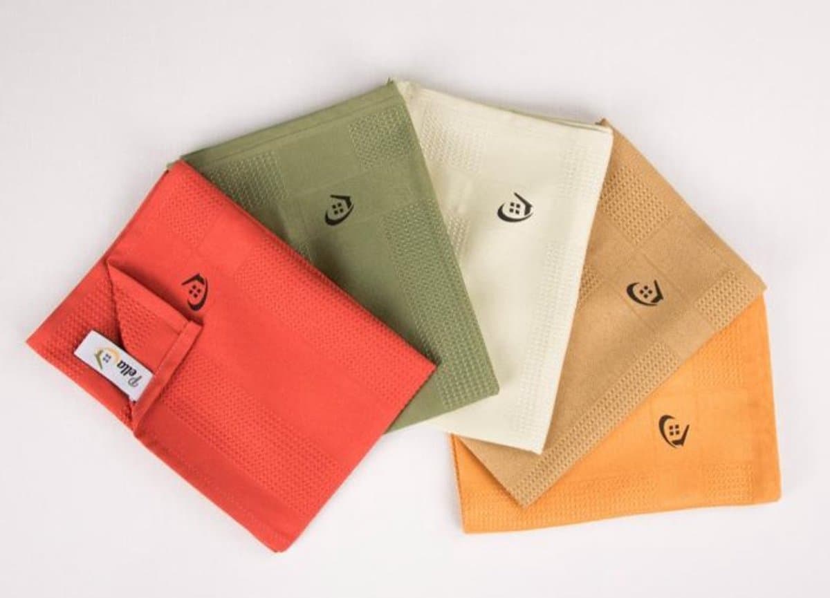 PELLA 5 schoonmaakdoeken-groen-microvezel doek-streeploos-autodoek-raamdoek-wonderdoeken-pella doek-poetsmiddel (EAN: 7649988102639): 🚀 Waarom ik meteen “ja!” zei  Toen ik het eerste exemplaar uit de verpakking haalde, voelde het meteen als een kn...