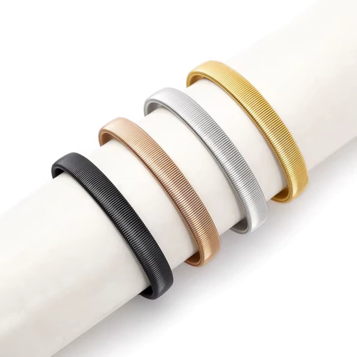 Mouwophouders - 4 Paar - Sleeve Holder - Mouwophouders Dames Heren - 2x Goud 2x Zilver 2x Zwart 2x Rose Goud - Elastisch (EAN: 6152603168121)