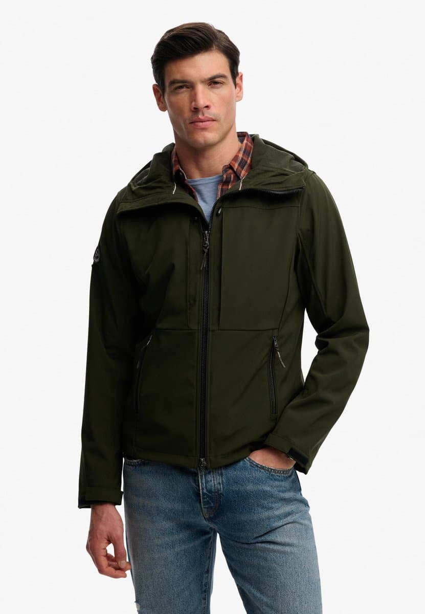 Superdry - Softshell Trekker Jas met Capuchon - Heren (EAN: 5063634138643)