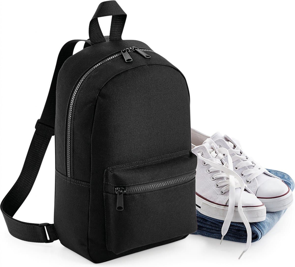 Klein rugzakje met voorvak en rits - zwart - 7 liter - Rugtasjes - kinderen - polyester - 23 x 35 x 12 cm (EAN: 8720768131687)