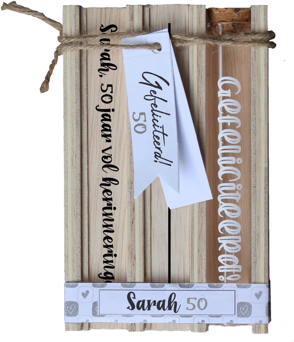 50 jaar vrouw geld cadeau verjaardag - Sarah 50 jaar - cadeau 50 jaar vrouw - cadeau tip 50 jaar Sarah - geld cadeauverpakking - 50 jaar vrouw kado (EAN: 6019932274223): Waarom dit cadeau nét even anders voelt 🎉