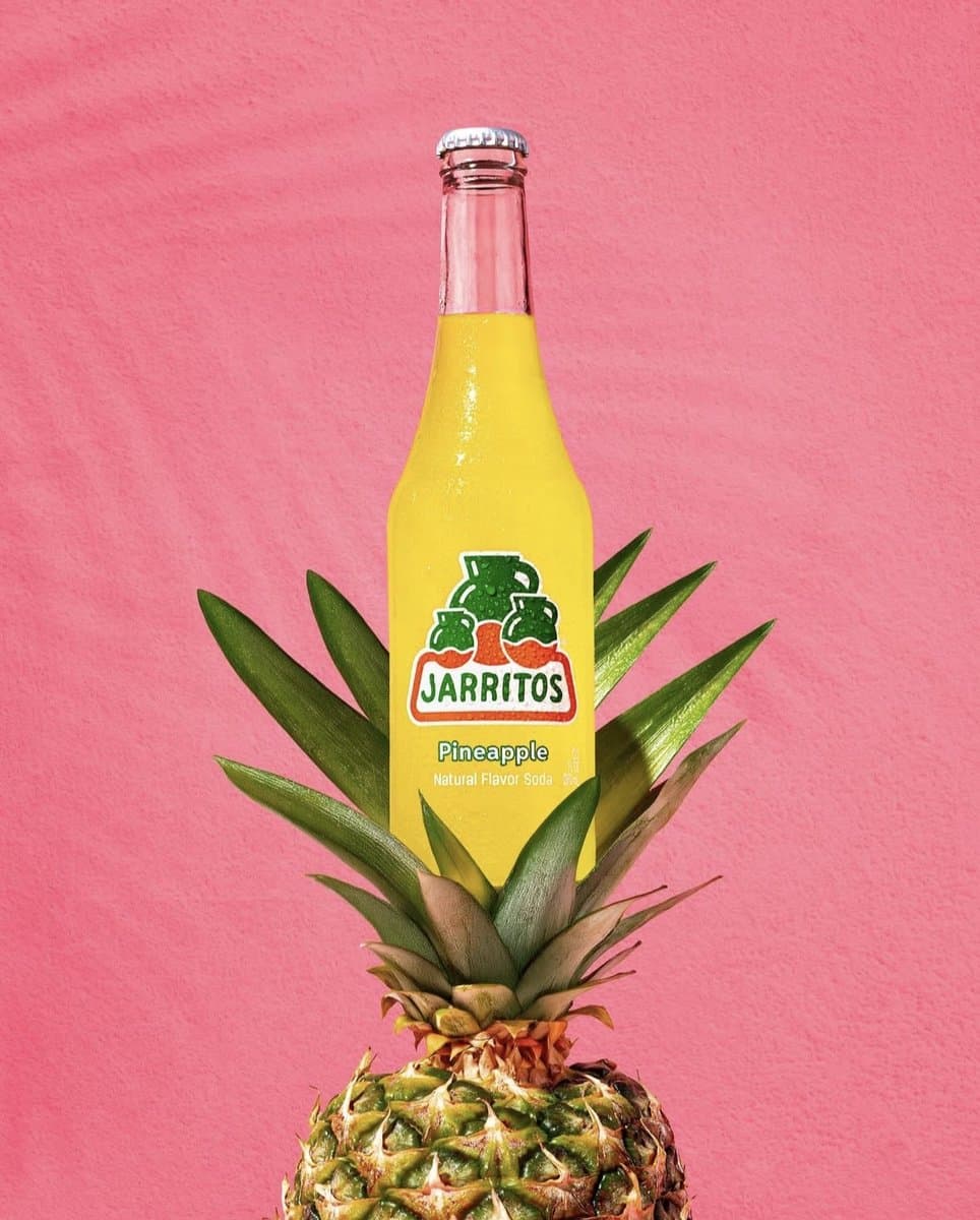 Jarritos Pineapple Soda – 12 x 370ml – Mexicaanse Frisdrank – Glazen Flesjes – 12 Pack (EAN: 0090478000800): Waarom ik er meteen voor koos
