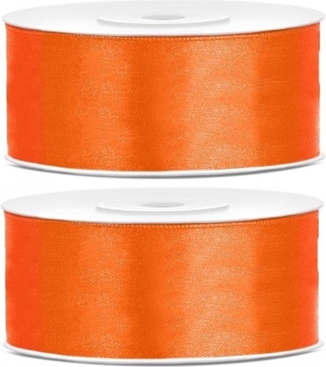 2x Hobby/decoratie oranje satijnen sierlinten 2,5 cm/25 mm x 25 meter - Cadeaulinten satijnlinten/ribbons - Oranje linten - Hobbymateriaal benodigdheden - Verpakkingsmaterialen (EAN: 8720147192926): Eerste indruk zo voelt kwaliteit