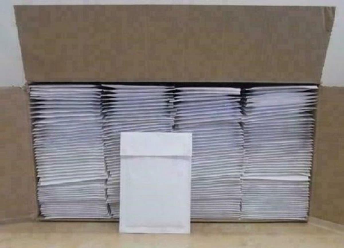 100 stuks - Luchtkussen enveloppen A (Bubbeltjes envelop A/11) 110 x 165 mm (EAN: 7436926221299)