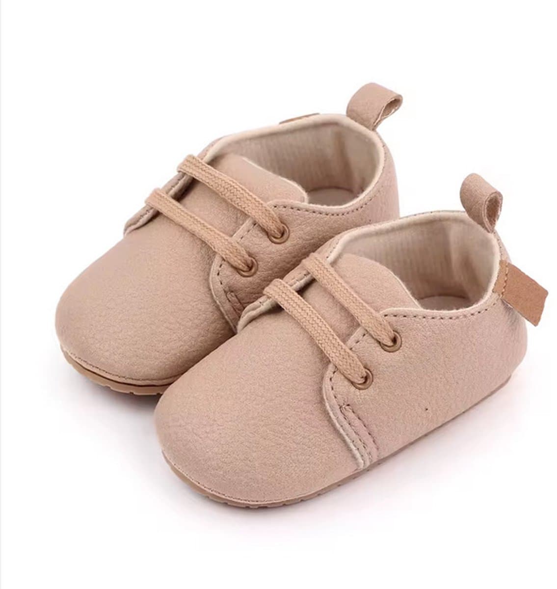 Babyschoentjes 4-9 maanden - baby schoenen maat 16/18 - 12 cm - Antislip rubber zool - meisjes jongens schoentjes - Effen Beige - Veterschoenen (EAN: 8721042723451): Waarom deze schoenen de aandacht trekken