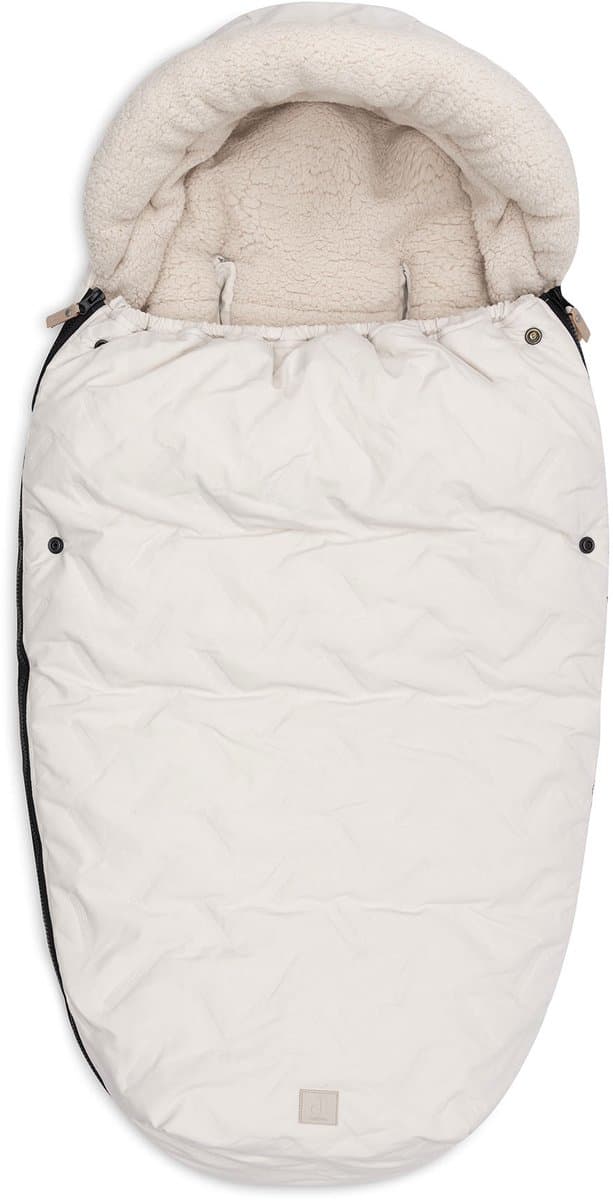 Jollein Voetenzak voor Buggy & Kinderwagen - Embossed - Polyester - 42x82cm - Sand (EAN: 8717329399716): 1. Waarom een voetenzak Een eenvoudige maar levensveranderende upgrade